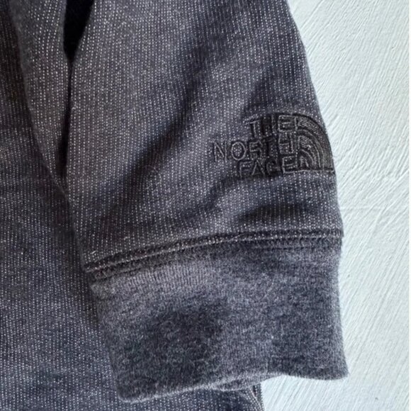 The North Face Gray Pullover Hoodie Women's Size M Medium Lightweight Wide Cut - Picture 5 of 8